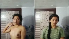 Today Exclusive- Sexy Desi Bhabhi Shows her Boobs