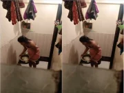 Today Exclusive-Big Ass Desi Bhabhi bathing Capture Part 2