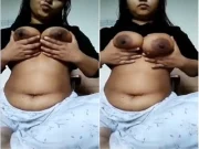 Today Exclusive- Horny Desi Girl Paly With her Big Boobs