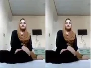 Today Exclusive-Paki Girl Shows her Boobs and Pussy