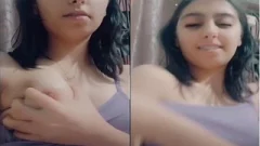 Cute Paki Girl Shows her Boobs