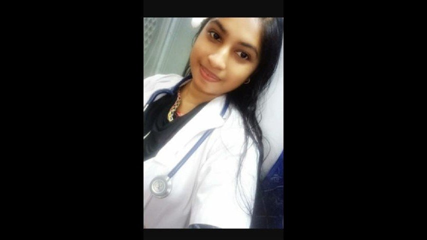 Sexy Dr Showing