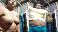 Sexy Bhabhi Shows Her Big Boobs