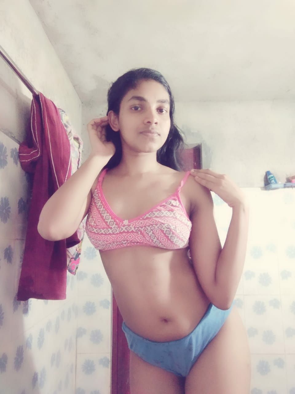 Sexy Indian Teen Girlfriend Nude Selfies | Videbd.Com