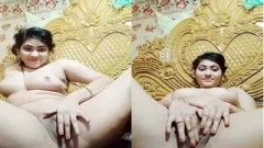Paki Girl Shows Boobs and Fingering