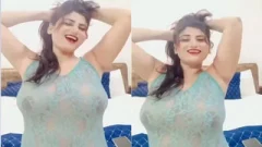 Sexy Bhabhi Boobs Visible