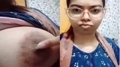 Desi Girl Shows Her Big Boobs Part 2