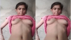Today Exclusive-Desi girl Shows Her Boobs