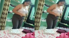Today Exclusive-Desi Bhabhi Wearing Cloths record By Hubby