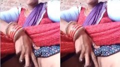 Today Exclusive-Desi Village Bhabhi Shows Pussy Part 1