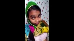 Desi girl showing