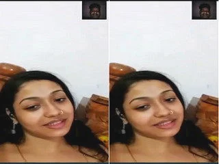 Horny Desi Girl Show Boobs and Fingering Part 1